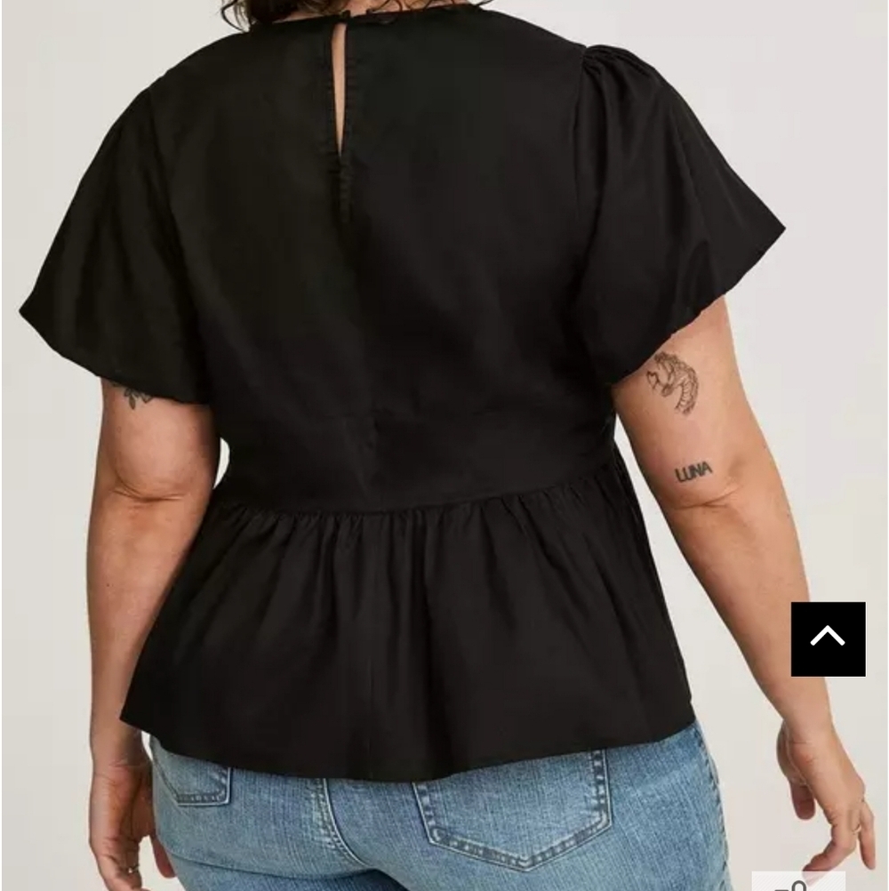 Like New Torrid 2x Peplum Sweetheart Top - Picture 2 of 5